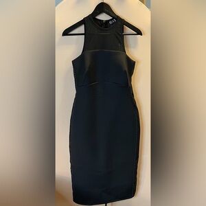 GSTQ Sexy Zipper-back Scuba LBD- NWT